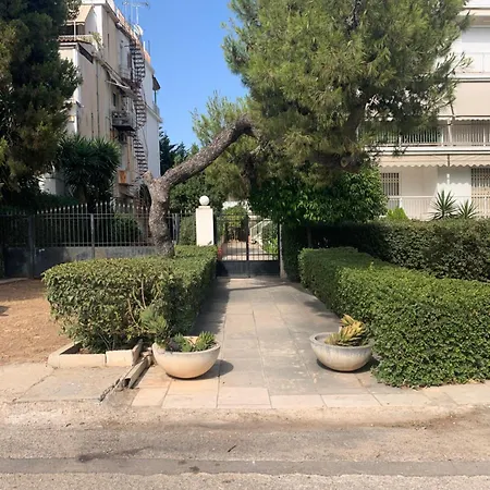Dori'S Seaside Apartment Athens Exterior photo